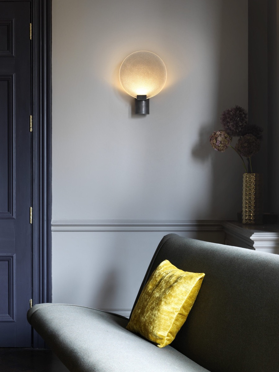 Nimbus Wall Bronze